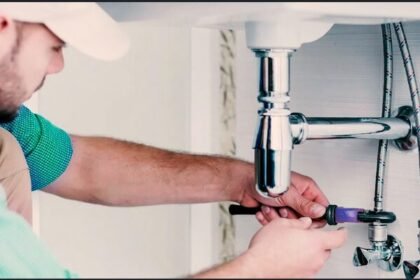 Emergency Plumber Near Me vs Standard Plumber