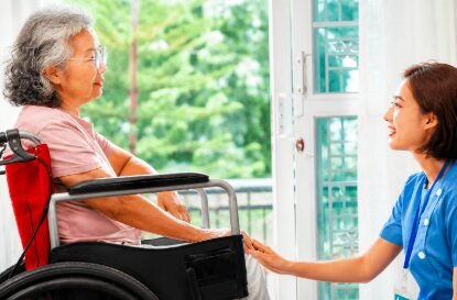 Discover compassionate long-term care support. See how assisted living communities handle dementia with behavioral disturbance, helping caregivers recharge.